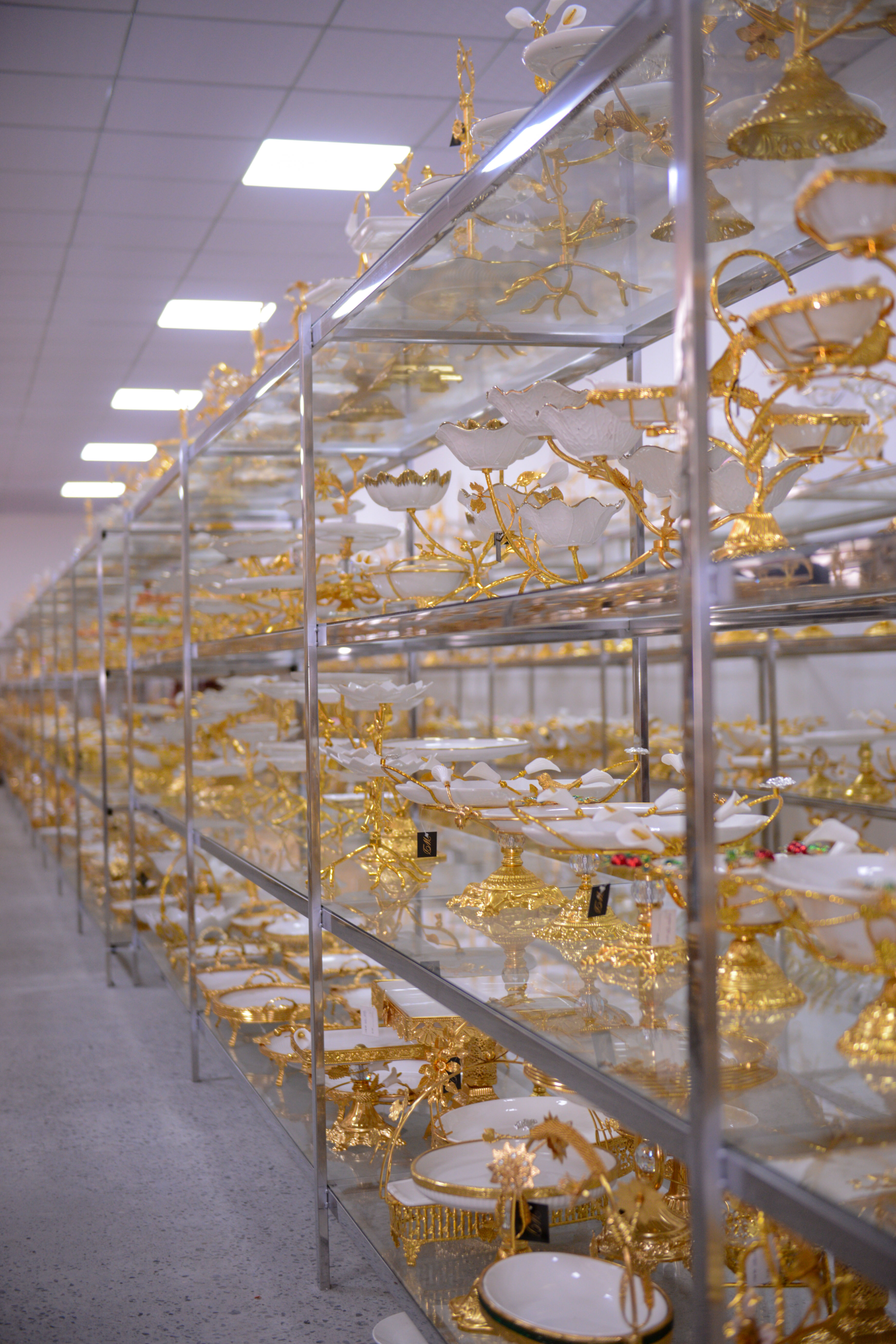 Showroom lighting display