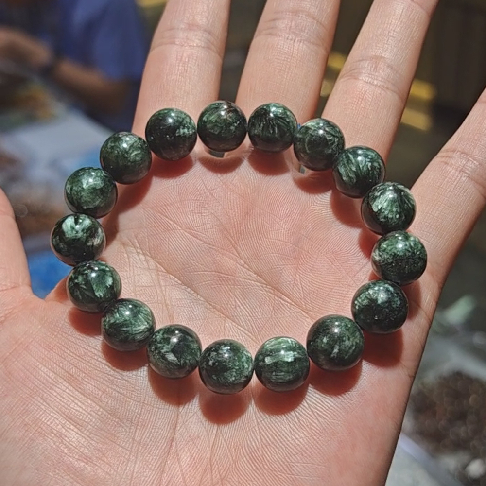 [Grade: Medium] Green Dragon Stone